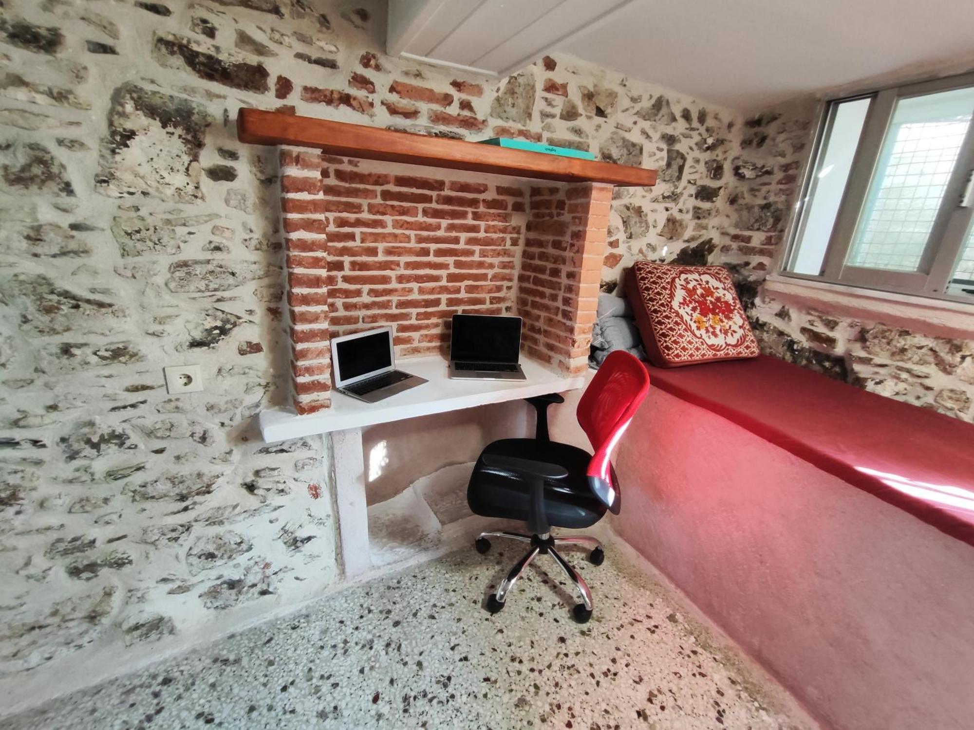 Best Sunset & Sunrise Budget Rooms Mytilíni Zewnętrze zdjęcie